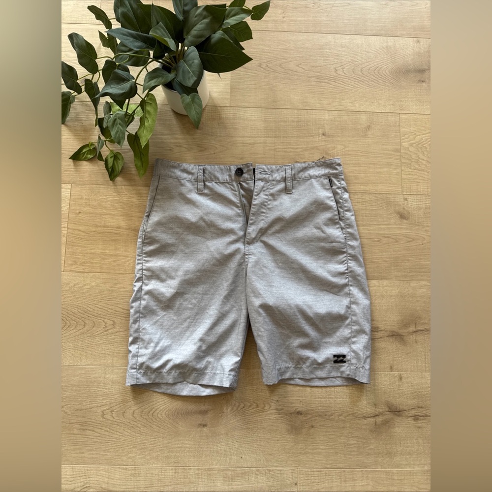 Men’s Grey Billabong Shorts Crossfire Submersibles Size 30